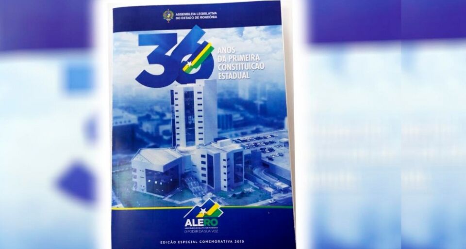 Assembleia Legislativa atualiza Constituição Estadual e entrega exemplares de edição especial