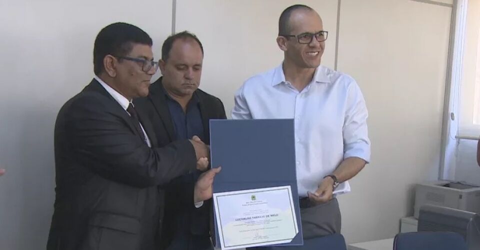 Novo prefeito e vice de Candeias do Jamari são diplomados, em RO