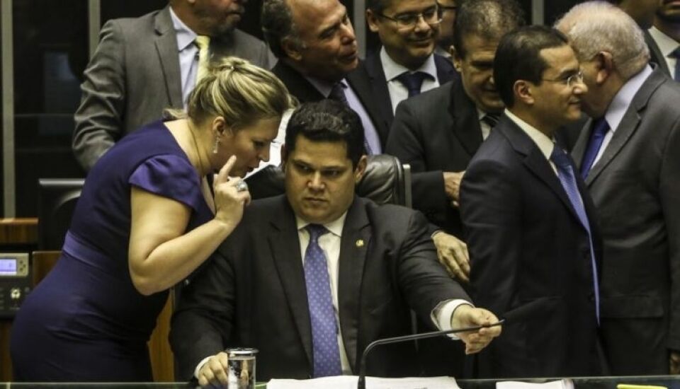 Alcolumbre promete acelerar reforma da Previdência para estados