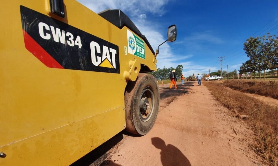 Mais de 400 quilômetros de vias na região de Rolim de Moura passaram por manutenção, segundo DER