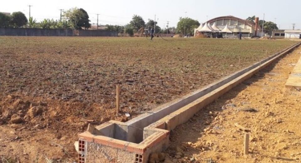 Pista olímpica e campo de futebol terão medidas oficiais