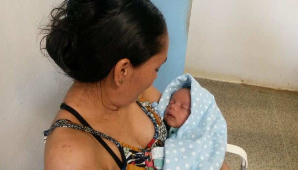 “Empoderar mães e pais para favorecer a amamentação” é o tema do Agosto Dourado