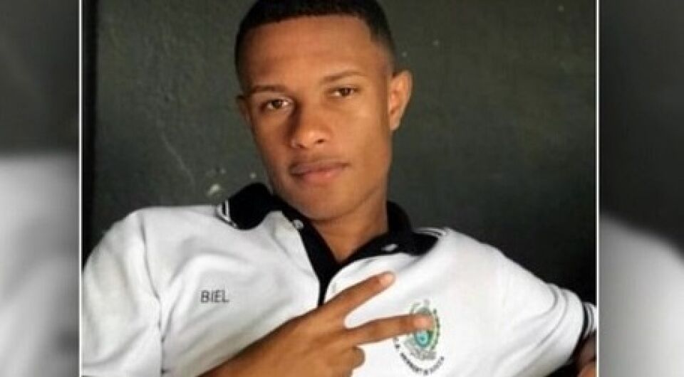 Estudante morre ao ser baleado com tiro no peito na Tijuca, no Rio