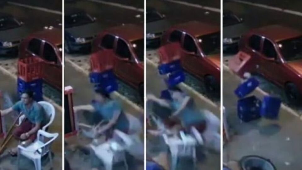 VÍDEO: Homem de muleta é atingido por roda que se solta de carro em movimento
