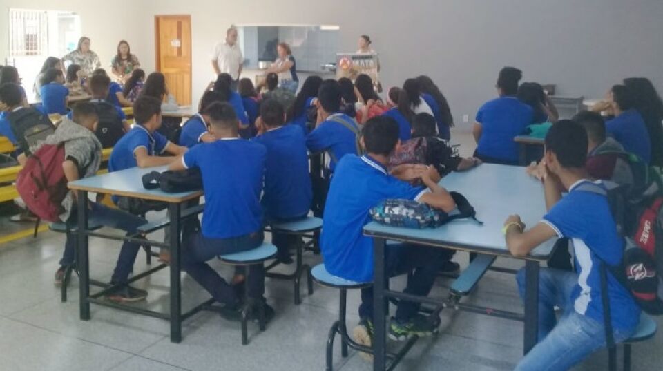 Alunos participam de oficina educativa de prevenção e combate