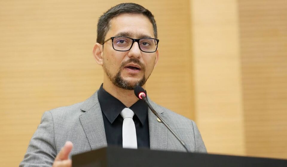 Deputado Anderson critica ações abusivas do Ibama durante operações no distrito de Pacarana