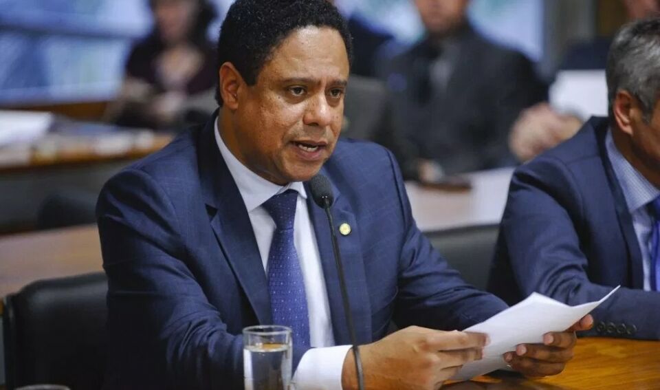 Projeto de Lei do PCdoB que propõe a legalização do poliamor e do incesto será votado na CDHM no próximo dia 21