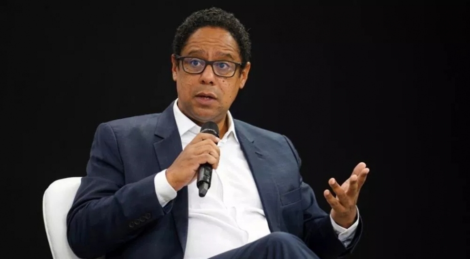 Projeto que define família como ‘todas as formas de união’ sai da pauta em comissão da Câmara