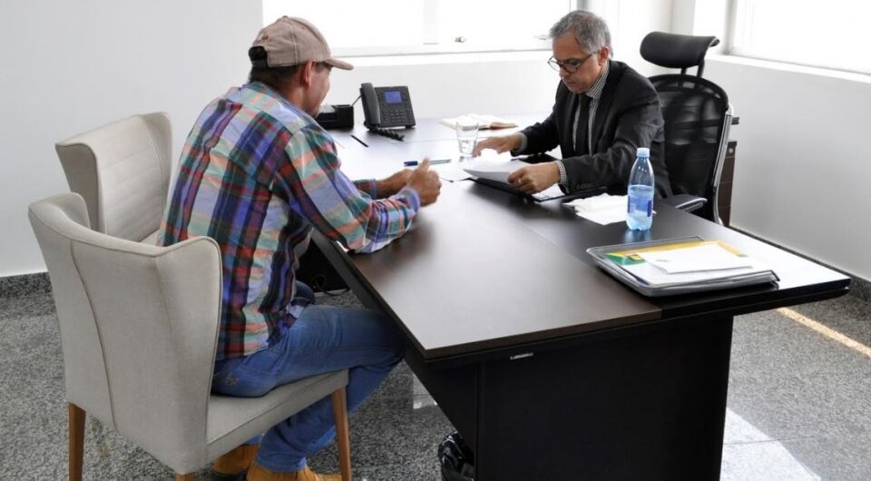 Associação rural de Candeias do Jamari solicita recurso para aquisição de caminhão ¾ junto ao deputado Geraldo da Rondônia