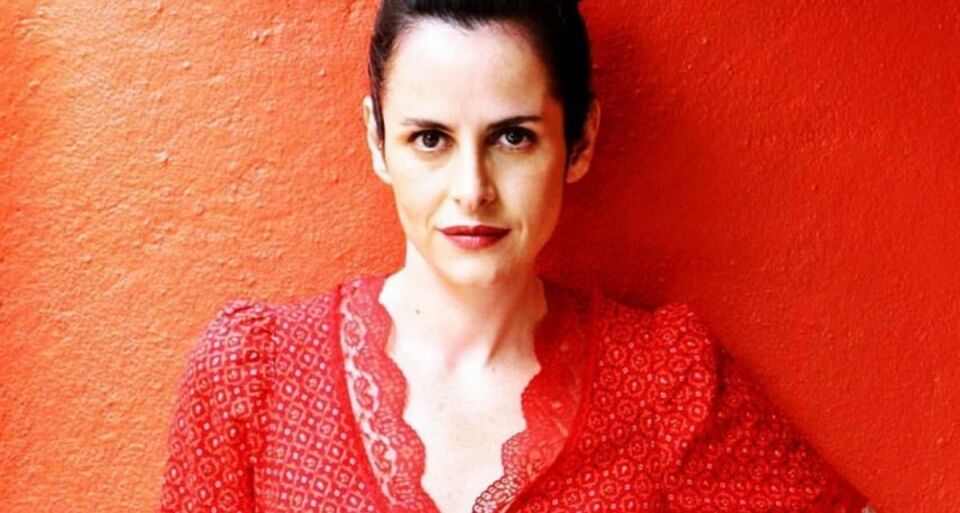Entenda a crise de asma que matou a escritora Fernanda Young