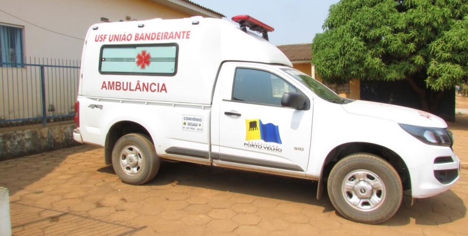 Prefeitura entrega ambulância ao distrito de União Bandeirantes