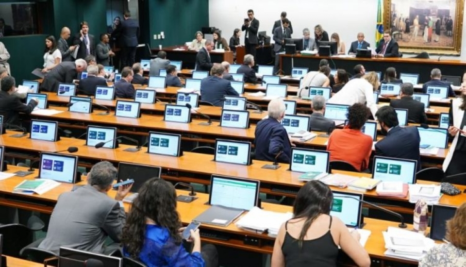 CCJ da Câmara aprova atividades agropecuárias em terras indígenas