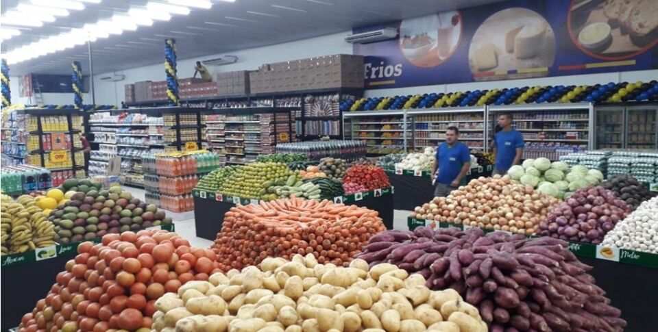 Três novas lojas inauguradas esta semana disputam o cliente