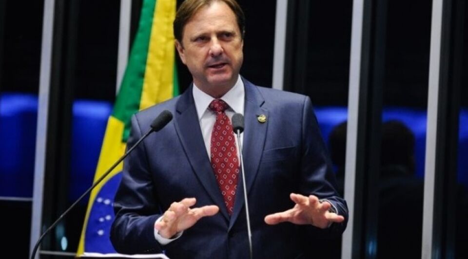 PGR cobra R$ 2 milhões de senador condenado por fraude