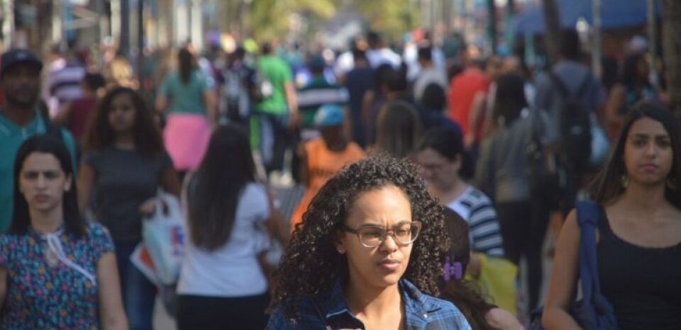 Brasil tem mais de 210 milhões de habitantes, aponta IBGE