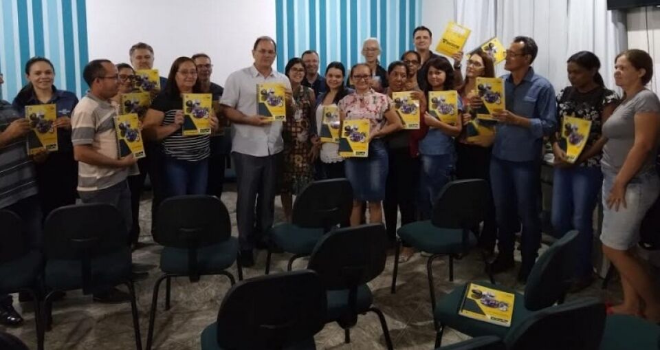 Escolas recebem material de empreendedorismo