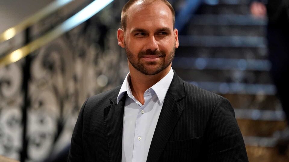 Eduardo Bolsonaro vai aos EUA agradecer Trump por atuação no G7