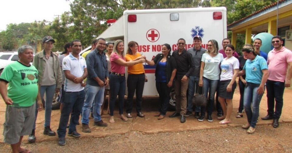 Prefeitura entrega ambulância no distrito de Nova Califórnia