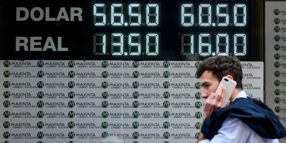 Exportações à Argentina já caíram 40% e empresas brasileiras temem atraso nos pagamentos