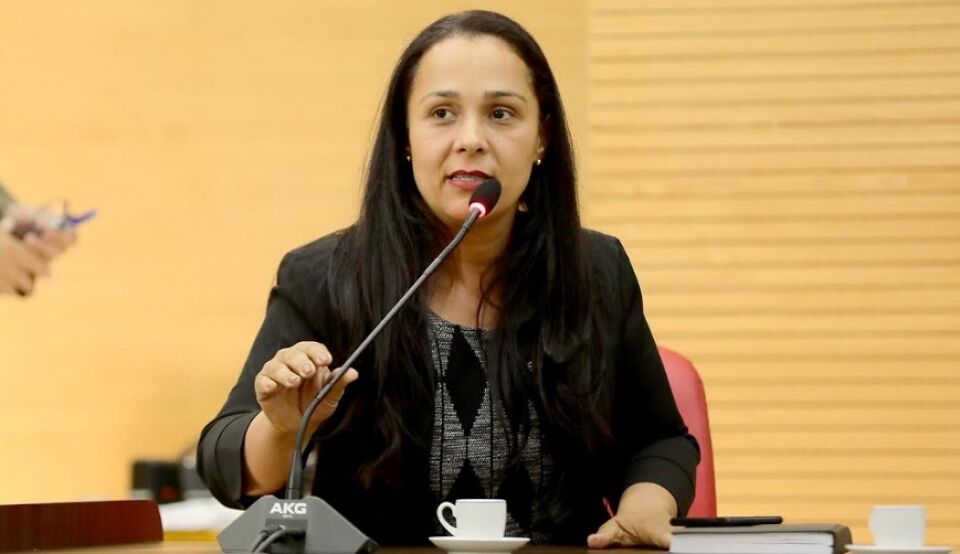 Deputada Rosângela Donadon teve celular e redes sociais invadidas