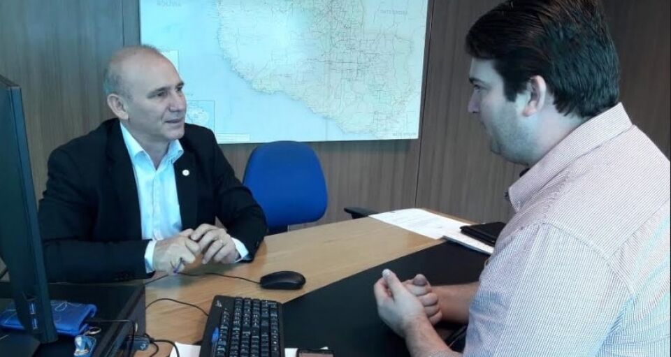 DER garante ao deputado Ezequiel Neiva início da construção da ponte sobre o rio Santa Cruz