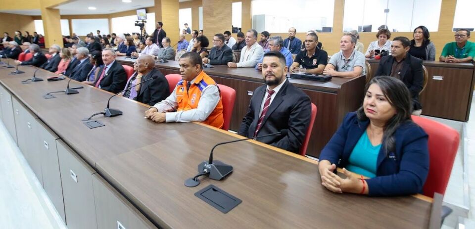 Assembleia Legislativa presta homenagem pelos 50 anos de fundação da Companhia de Pesquisa de Recursos Minerais