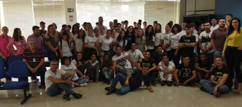 Unidades da Justiça do Trabalho de Ariquemes recebem grupo de jovens aprendizes voluntários