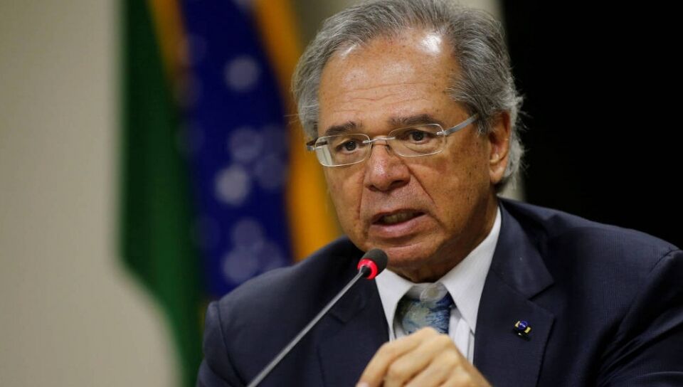 'Ela é feia mesmo', diz Guedes sobre mulher de presidente da França