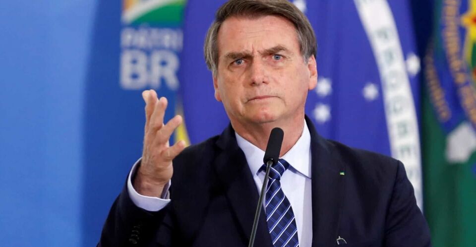 Bolsonaro volta a pregar soberania da Amazônia e a criticar Macron