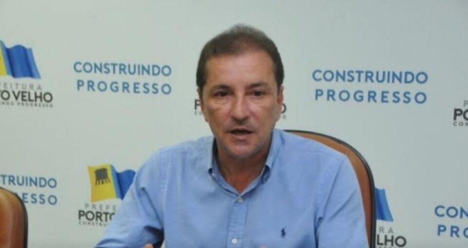 Hildon Chaves concede reajuste salarial para todos os servidores e atende pleitos da educação