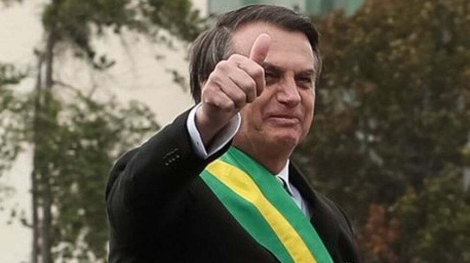 Bolsonaro comemora 4ª cirurgia bem-sucedida após facada