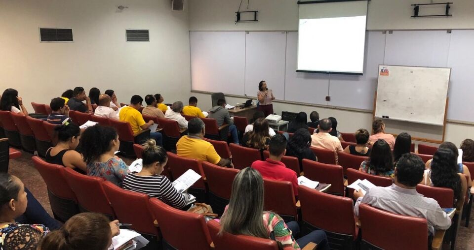 Iniciados cursos de Fotografia e de Cidadania Política na EL