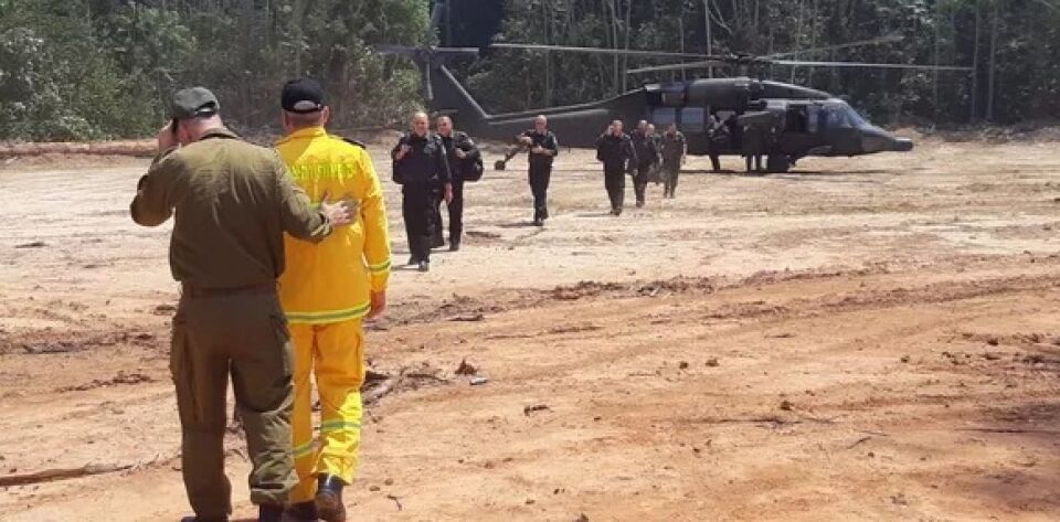 Israelenses vão embora de Rondônia 4 dias após chegarem em reserva para controlar incêndios