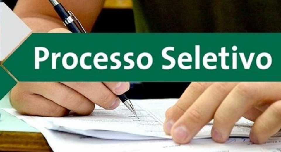 Educação abre 726 vagas para trabalhadores nível médio