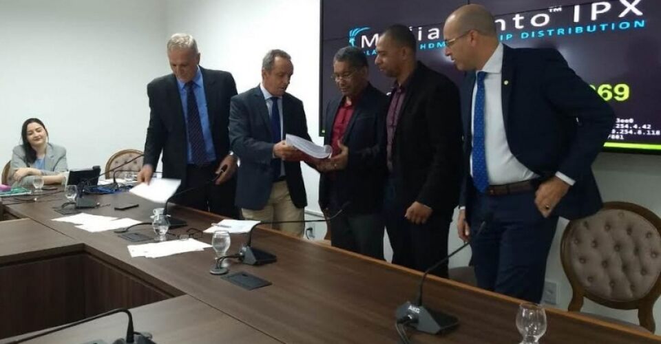 Lazinho da Fetagro apresenta levantamento da situação das escolas estaduais à Seduc