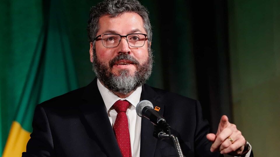 'Washington Post' diz que Araújo tem discurso vitimista e incoerente