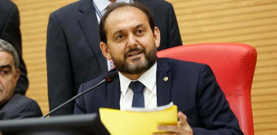 Presidente Laerte Gomes indica instalação de poço artesiano em escolas públicas de Ouro Preto do Oeste