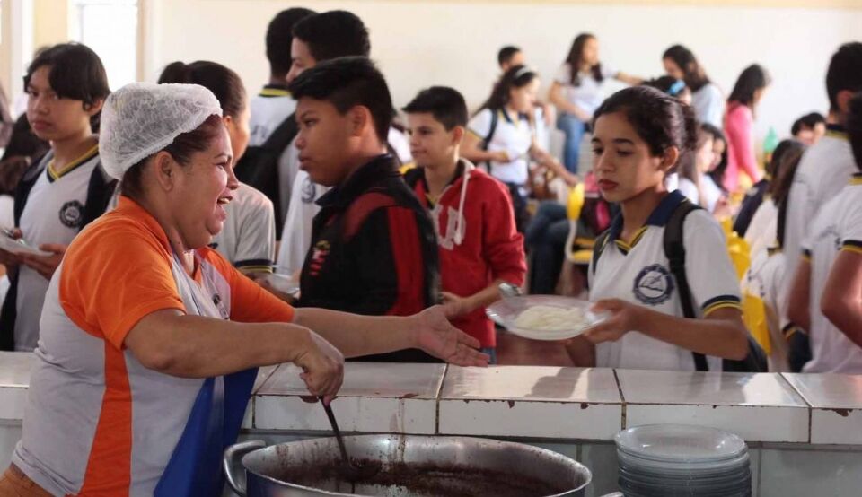 Governo de Rondônia abre inscrições gratuitas para contratação de mais de 700 técnicos educacionais nas áreas de limpeza e alimentação