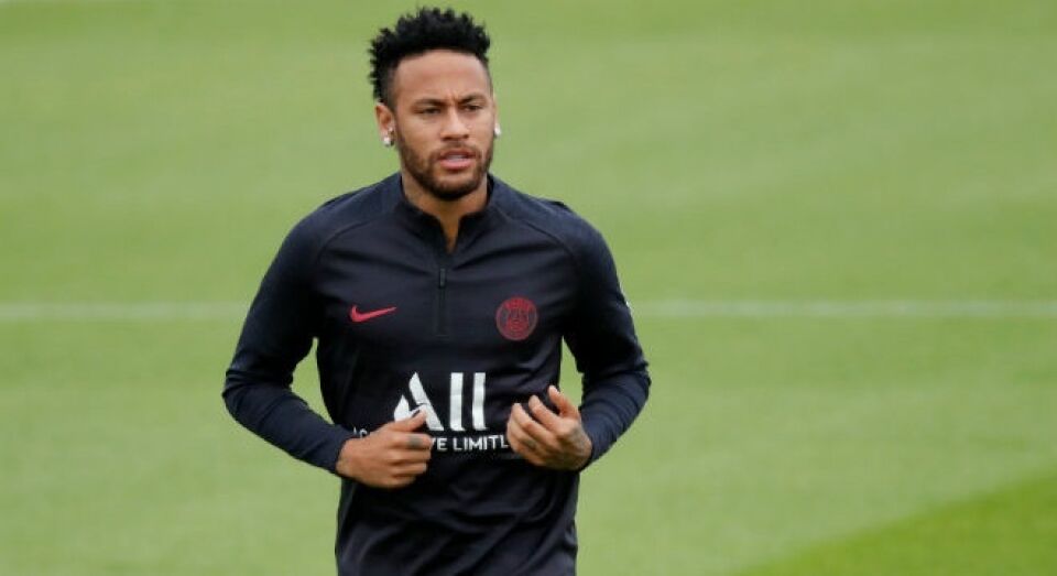 Após três meses e o fim da janela, Neymar é relacionado no PSG