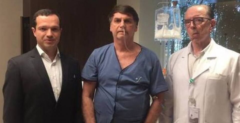Bolsonaro mantém dieta líquida e fisioterapia no hospital, diz boletim