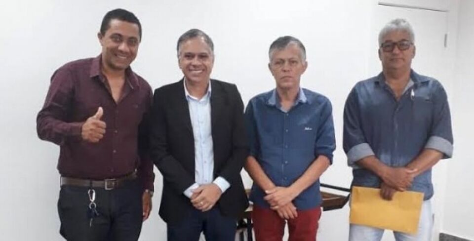 Deputado Geraldo da Rondônia assume compromisso de recurso para aquisição de veículo para educação de Vale do Anari