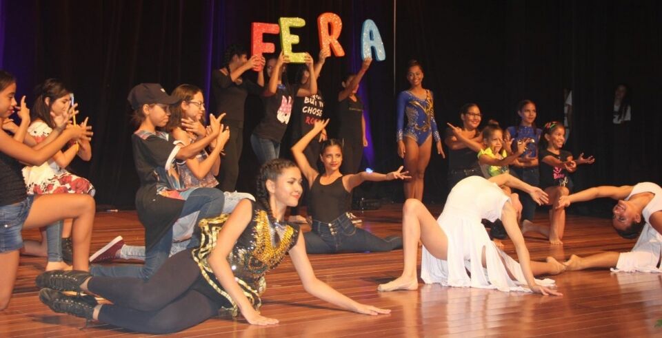 Premiação e emoção marcam a abertura do Festival Estudantil Rondoniense de Artes em Porto Velho