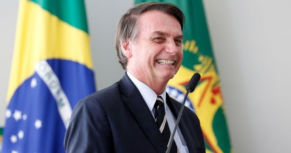 Bolsonaro diz que suspensão de radares móveis reduziu mortes e multas