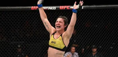 Após dedada, luta do UFC México fica sem desfecho; Bethe Correia vence
