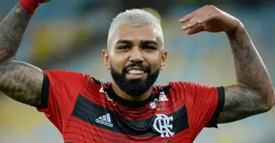 Gabigol doa chuteira para ajudar donos de pizzaria incendiada