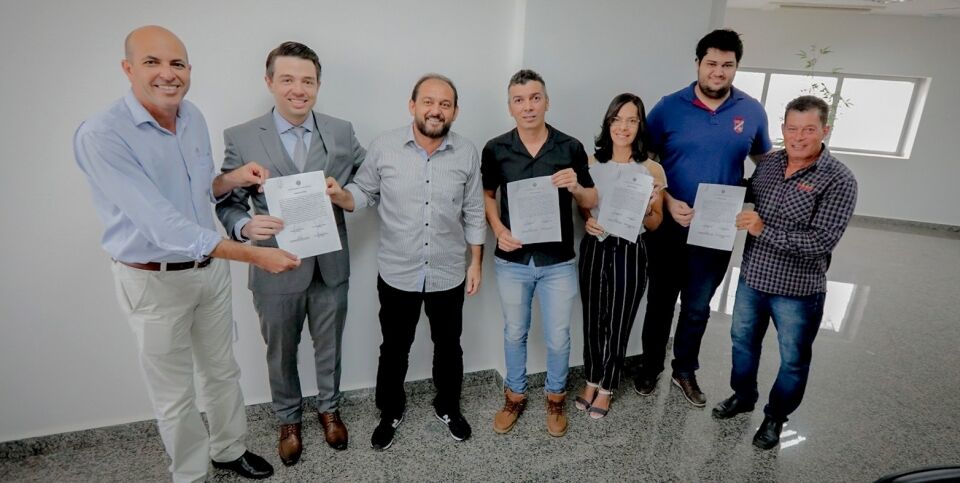 Presidente Laerte Gomes empossa novos concursados