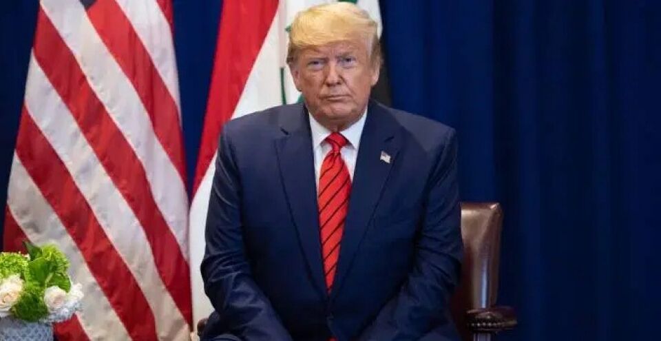 Presidente da Câmara abre processo de impeachment de Trump