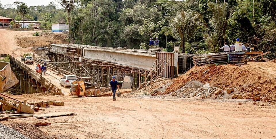 Ponte sobre o rio da Vala está com mais de 50% dos serviços executados em Porto Velho