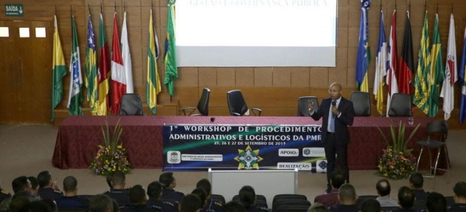 Conselheiro do TCE aborda gestão e governança pública no 1º Workshop de Procedimentos Administrativos e Logísticos da PM