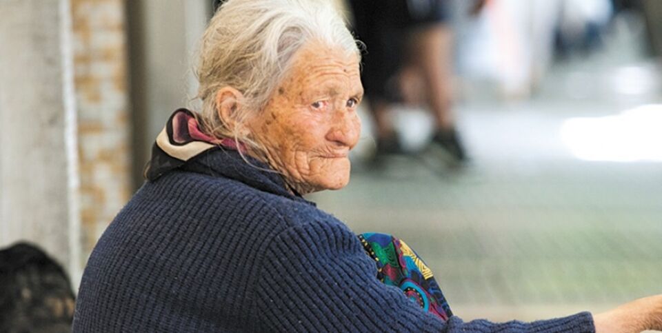 O drama do abandono dos velhos pelo governo e pela família